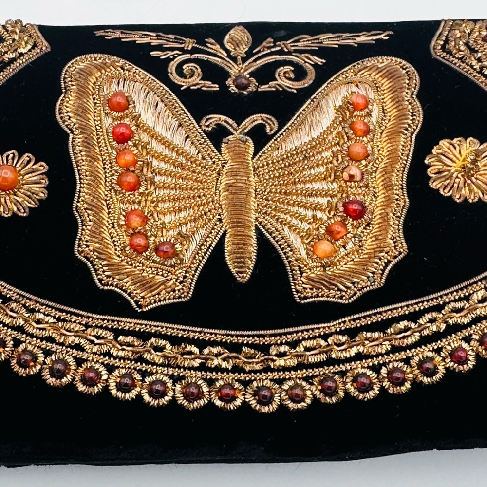Maharani Embroidered Black and Gold Clutch Velvet Bag - Picture 7 of 13